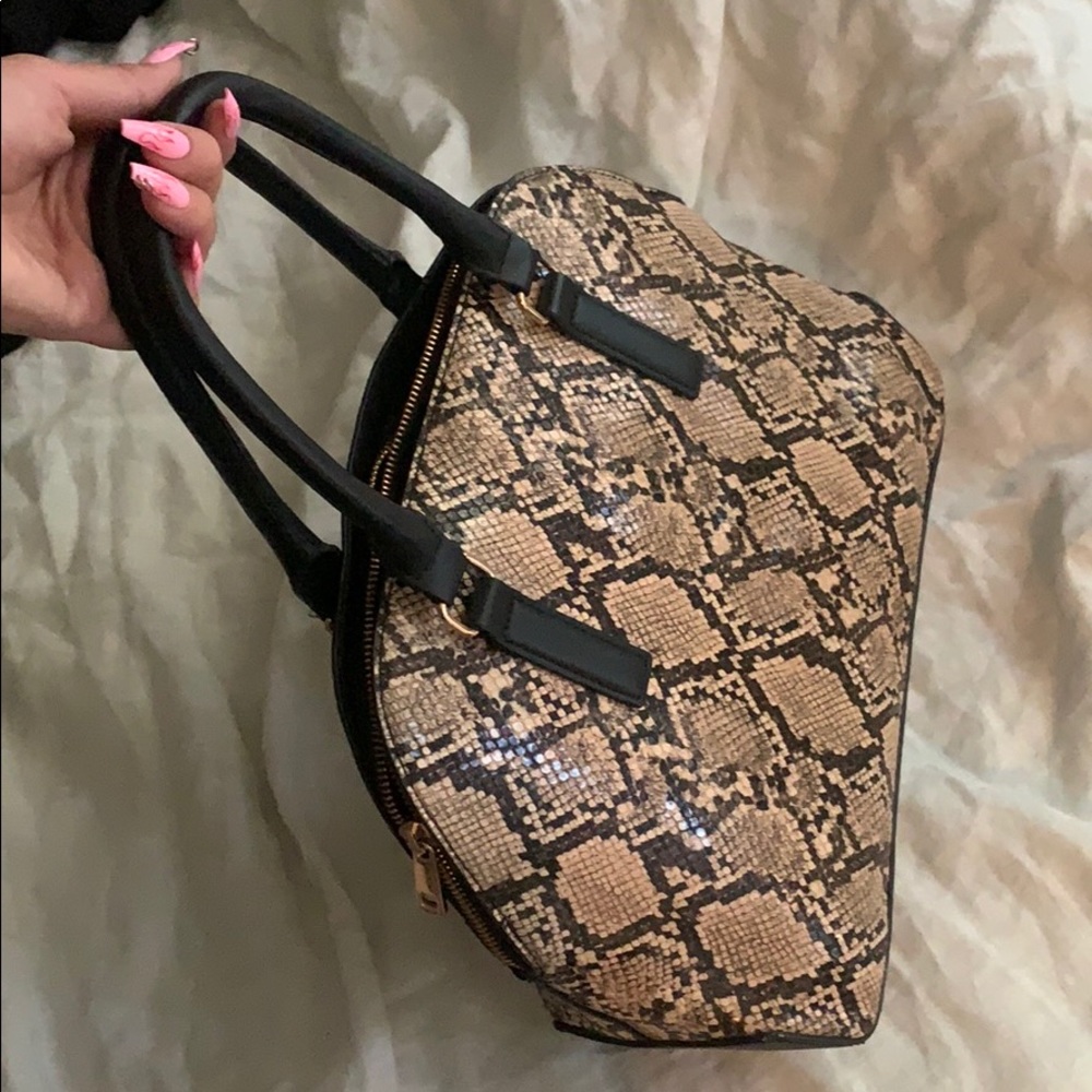 Purse - Picture 2 of 3
